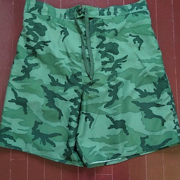 New Men's camo board shorts/swim trunks sz L - Picture 1 of 8